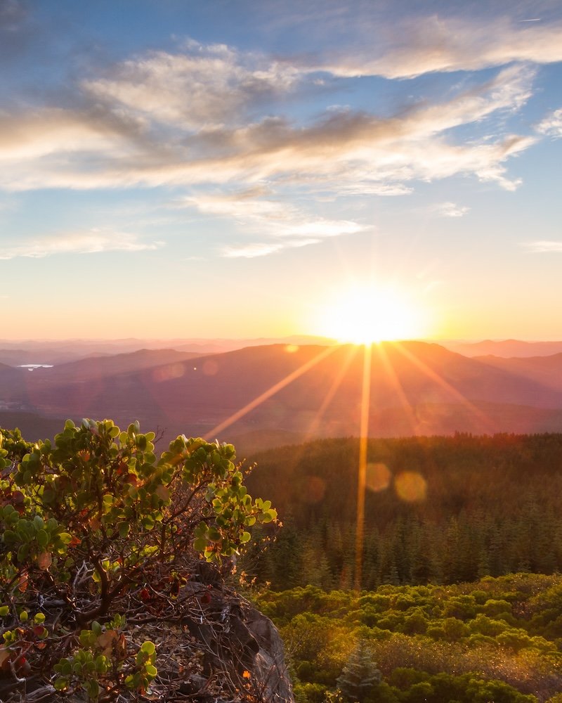 beautiful view form the top of red blanket mountain in Southern Oregon near Medford